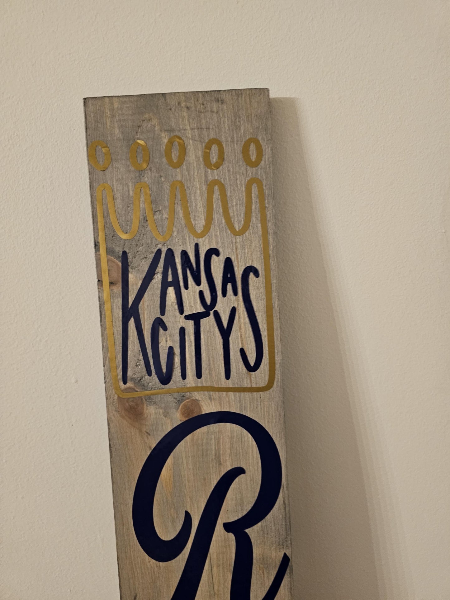 Porch Leaner Kansas City Royals Welcome Sign, 6 or 8 Inch KC Royals Porch