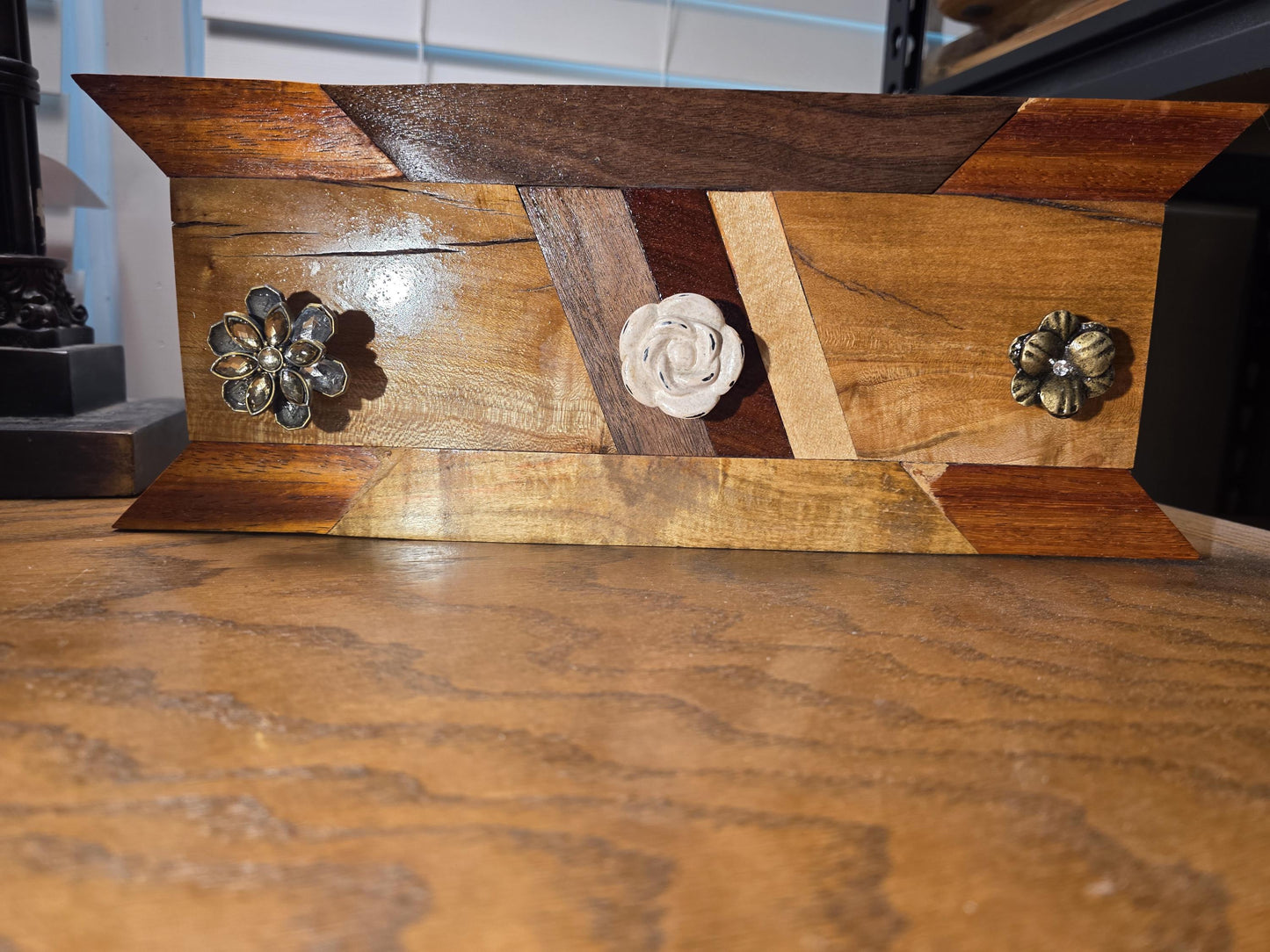 Custom Wood Key Holder with Antique Knobs - Rustic Wall Mount Organizer for Keys & Small Items, Handmade Gift Decor