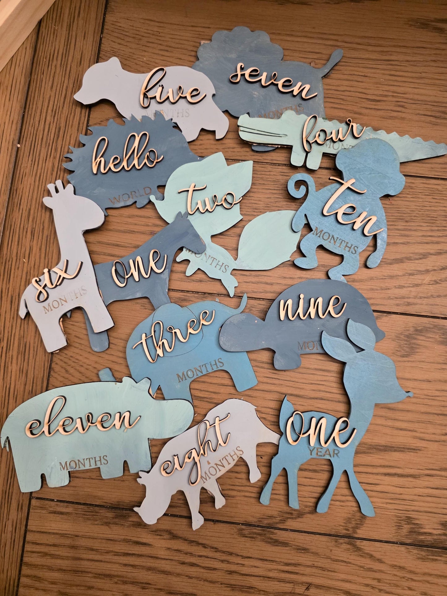 Wooden Zoo Animal Monthly Milestones Photo Props Newborn to 1 Year, 3D Baby Milestone Cards, Choose Any 3 Colors