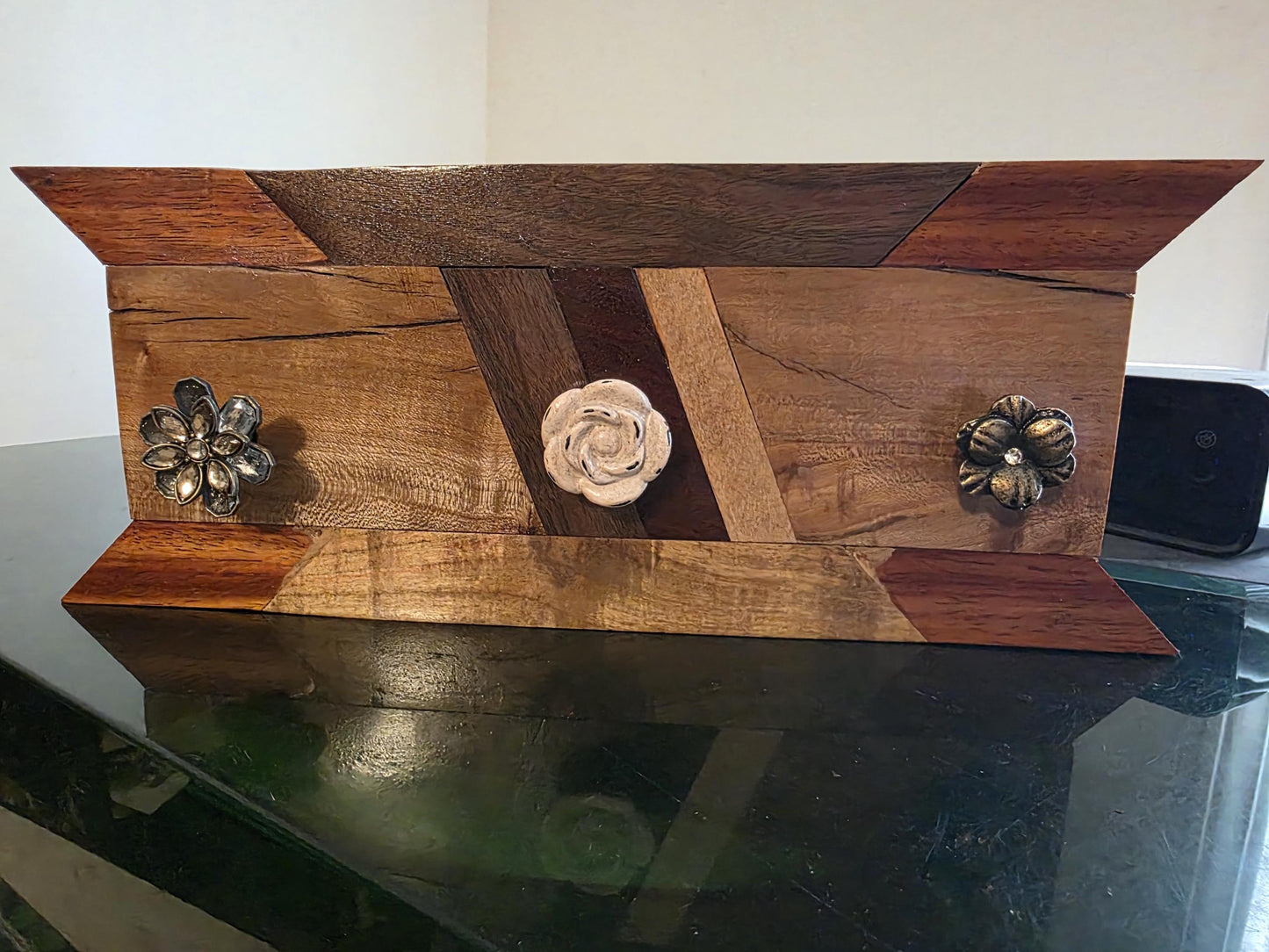 Custom Wood Key Holder with Antique Knobs - Rustic Wall Mount Organizer for Keys & Small Items, Handmade Gift Decor