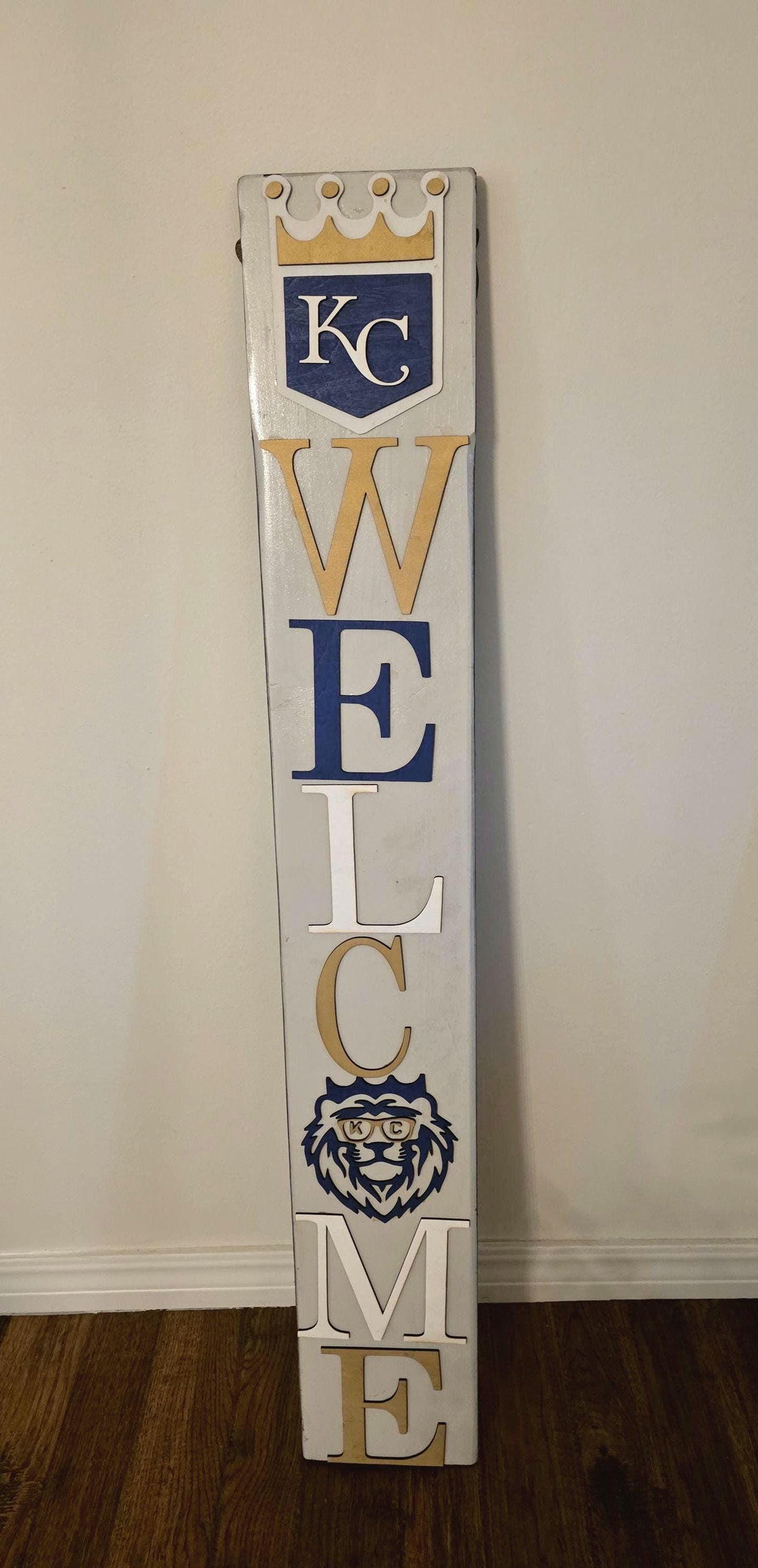 Porch Leaner Kansas City Royals Welcome Sign, 6 or 8 Inch KC Royals Porch
