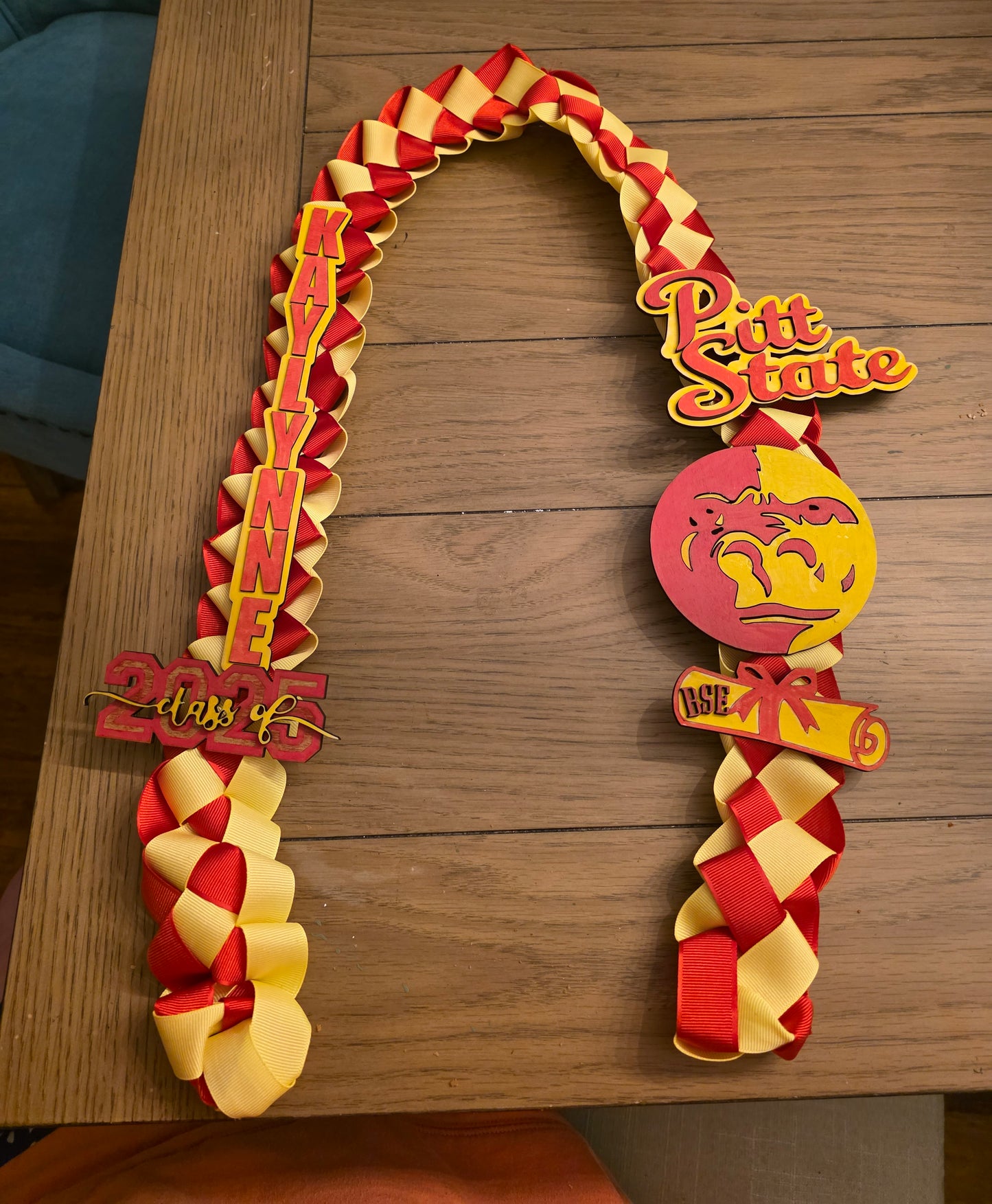 🎓 Custom Graduation Lei – Personalized Ribbon Lei with Name, School & Year 🎓