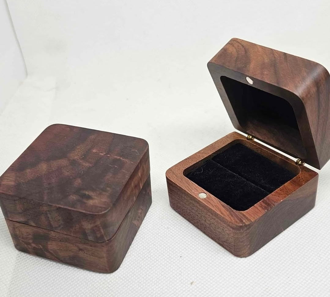 Ring box