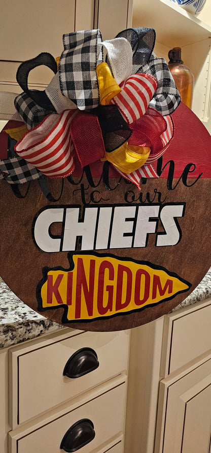 Kansas City Chiefs Welcome Sign Door Hanger Chiefs Vinyl Design with a Giant Bow, 2 styles Gift for Chiefs Fan