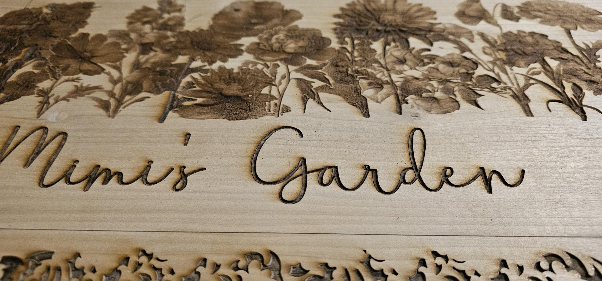 Personalized Floral Artwork: Engraved Birthday Flower Gift for Mom, Grandma, Mimi - Unique Keepsake