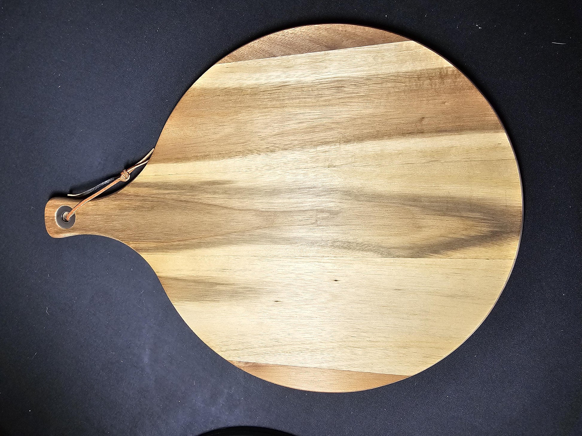 Round Charcuterie Board, 12inches, Handle, Personalized Design engraved in Acacia Wood, Pizza Serving Board, Cheese Board, Cutting Board