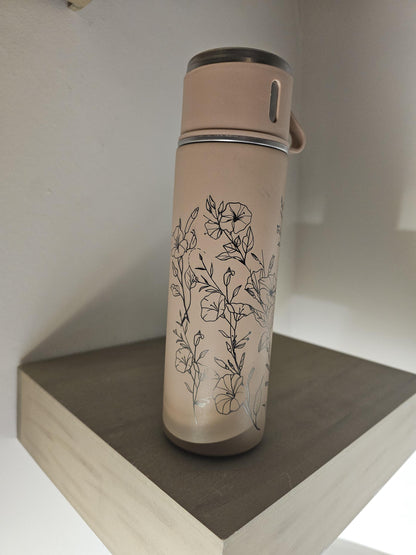 Personalized Insulated Stainless Steel Vacuum Flask with Custom Wildflower Engraving – Leakproof Hot Liquid Bottle, Gift for Her
