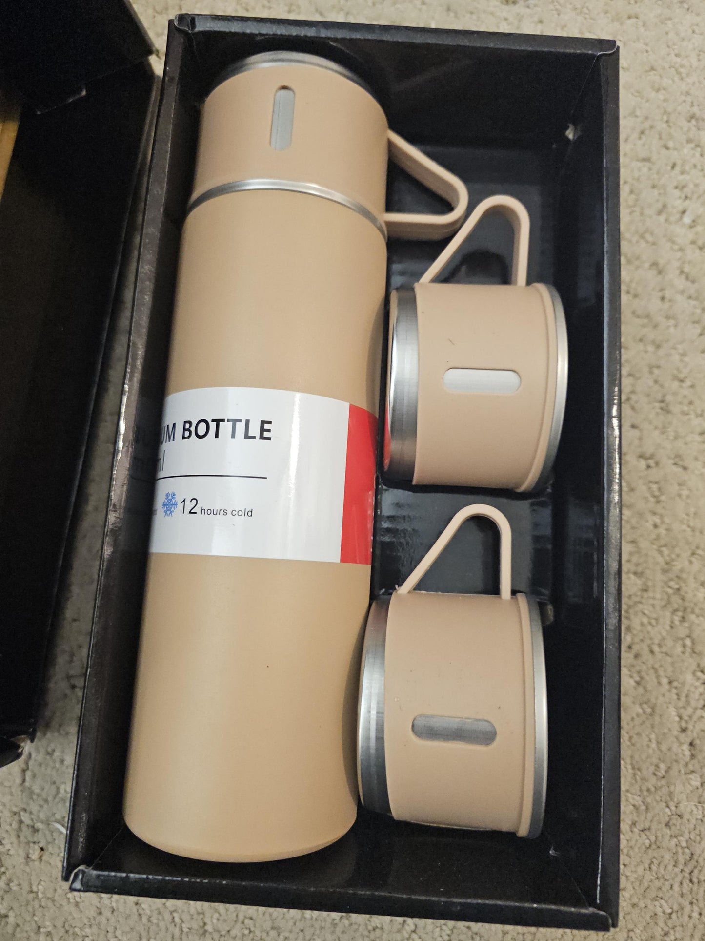 Personalized Insulated Stainless Steel Vacuum Flask with Custom Wildflower Engraving – Leakproof Hot Liquid Bottle, Gift for Her
