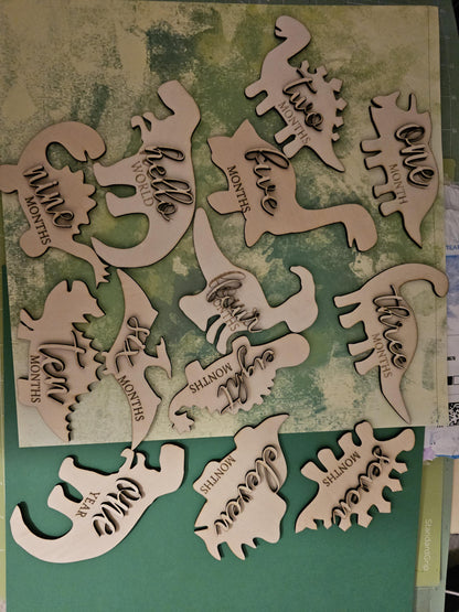 Dinosaur shaped Monthly Milestones, 3D Wooden dinosaurs babies first year Newborn to 1 Year