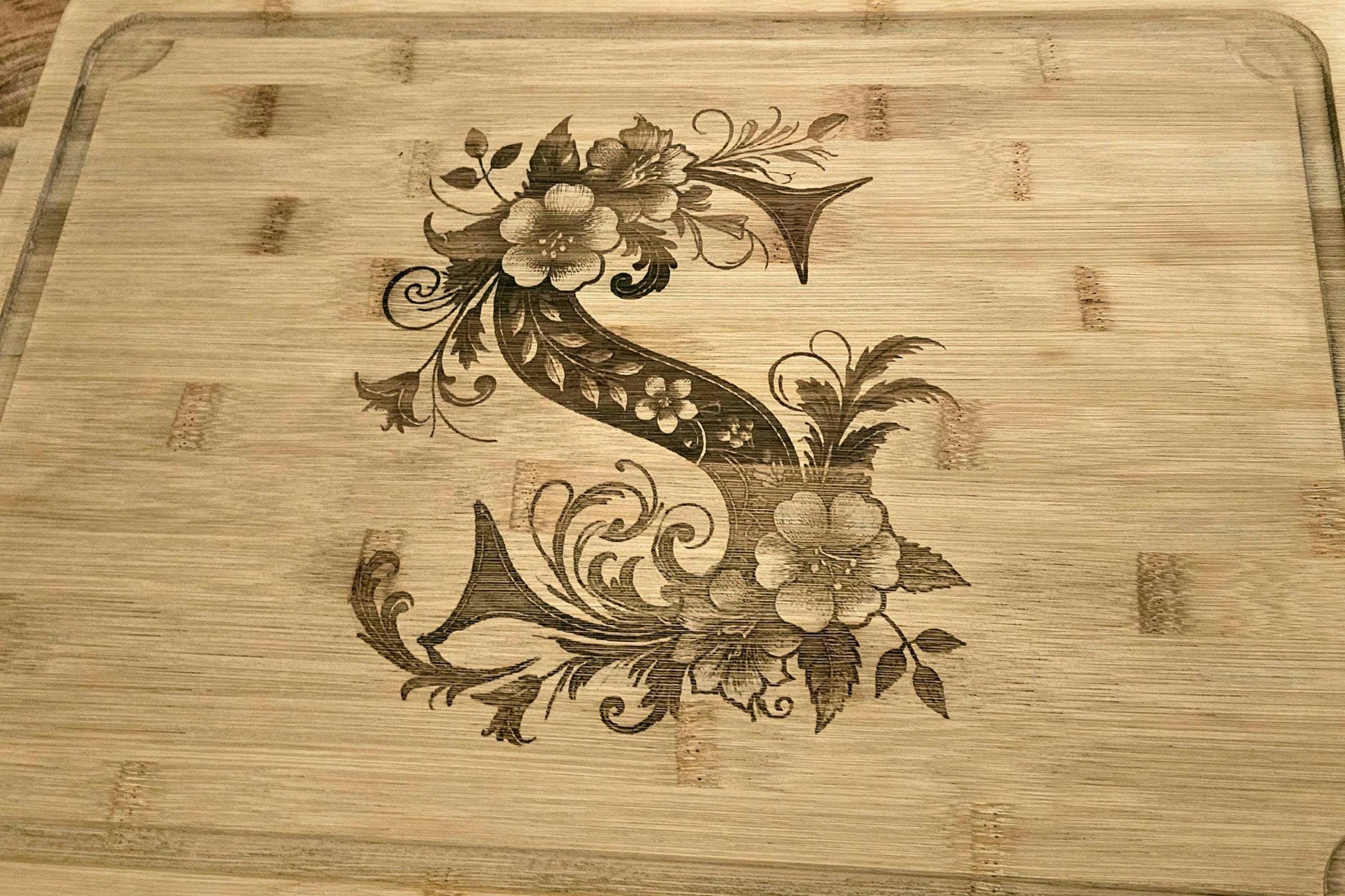 Personalized Cutting Board with Trench, Reversible Bamboo Tray with metal handles, 16x12