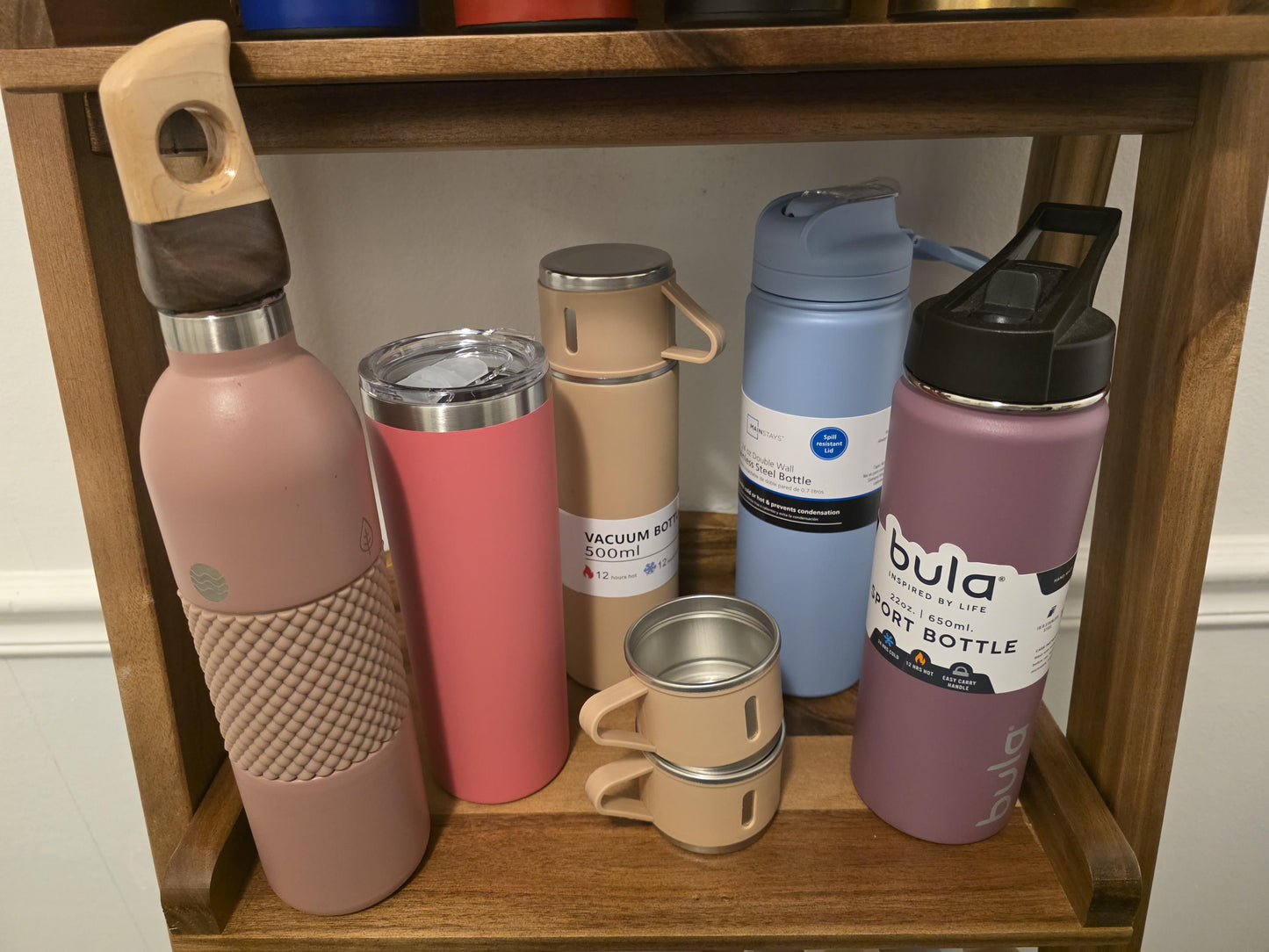 Personalized Insulated Stainless Steel Vacuum Flask with Custom Wildflower Engraving – Leakproof Hot Liquid Bottle, Gift for Her