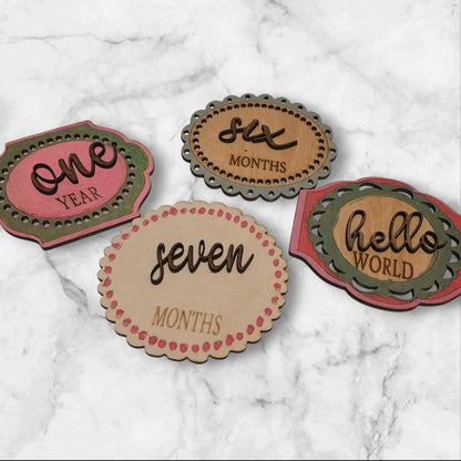 Baby Monthly Milestone Frame, Lace Photo Prop for Girls Newborn to 1 Year 3D Wooden Scalloped Edge Baby Pictures